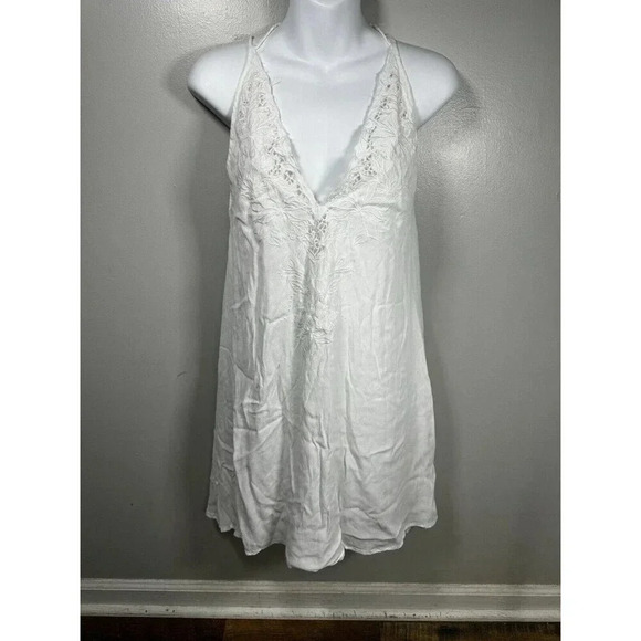 ASTR The Label Dresses & Skirts - ASTR the Label Dress Womens XS Sleeveless V Neck White Lace  Mini